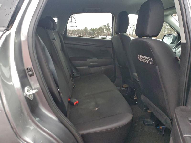 Фото 11 - MITSUBISHI OUTLANDER