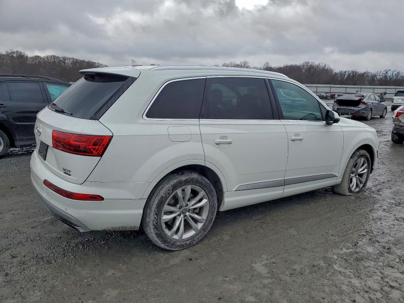 Фото 3 - AUDI Q7