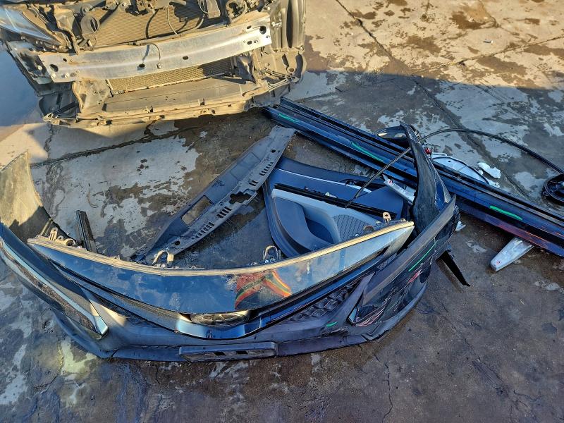 Фото 12 - TOYOTA CAMRY