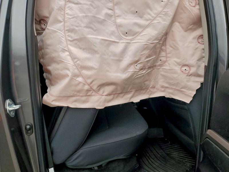 Фото 10 - TOYOTA TACOMA