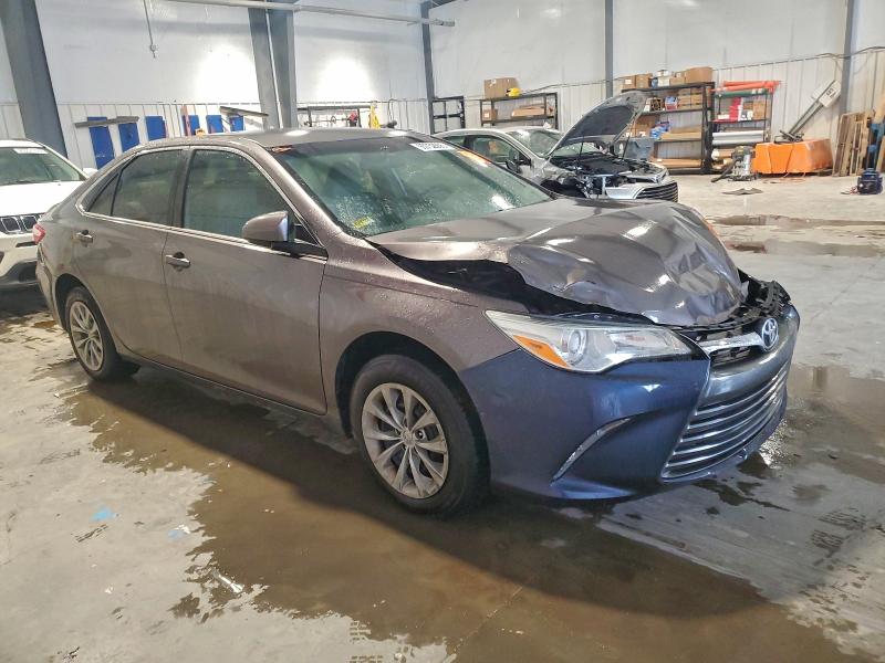 Фото 4 - TOYOTA CAMRY