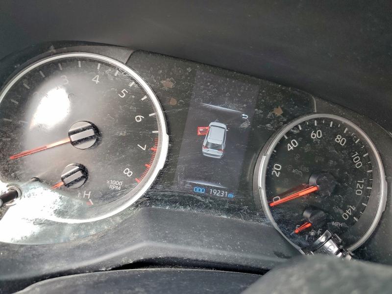 Фото 9 - TOYOTA RAV4