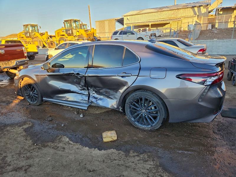 Фото 2 - TOYOTA CAMRY