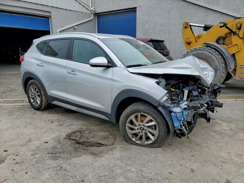 Фото 4 - HYUNDAI TUCSON