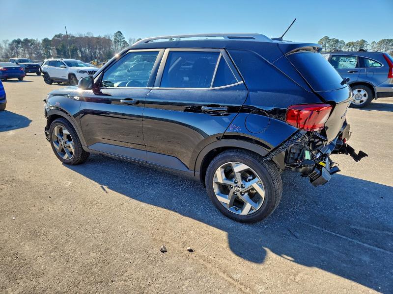 Фото 2 - HYUNDAI VENUE