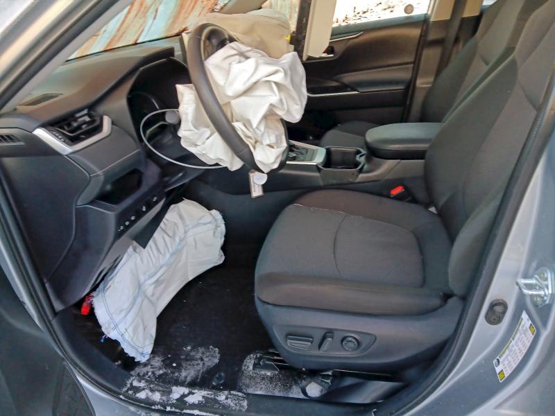 Фото 7 - TOYOTA RAV4