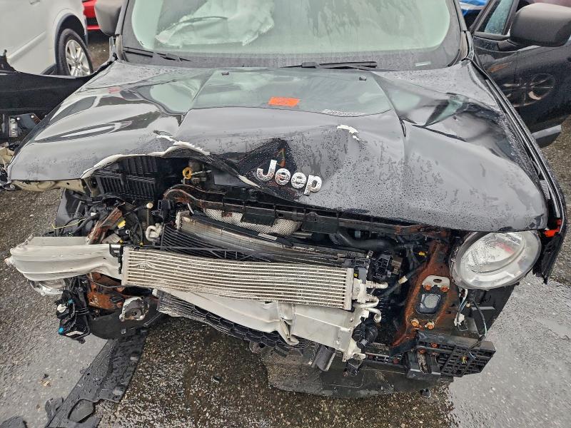 Фото 11 - JEEP RENEGADE