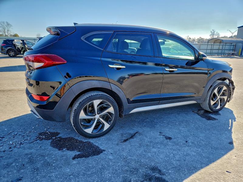 Фото 3 - HYUNDAI TUCSON