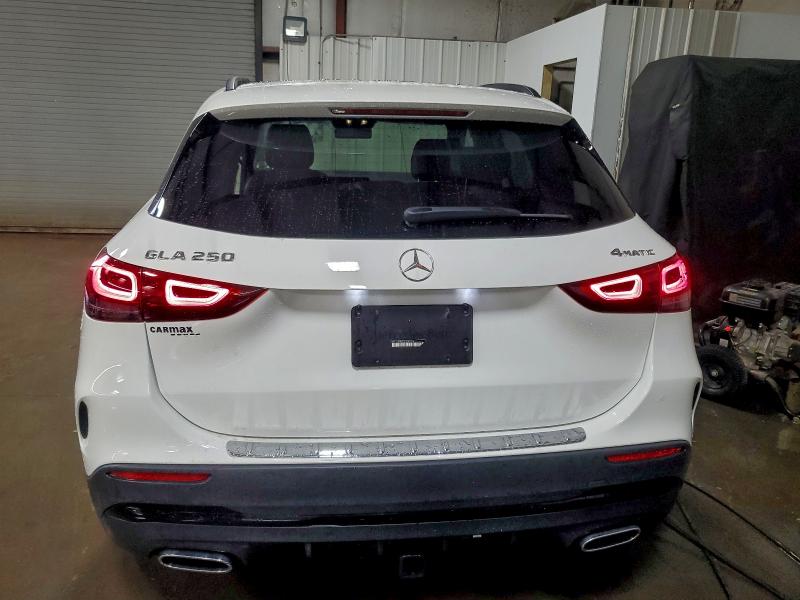 Фото 6 - MERCEDES-BENZ GLA-CLASS