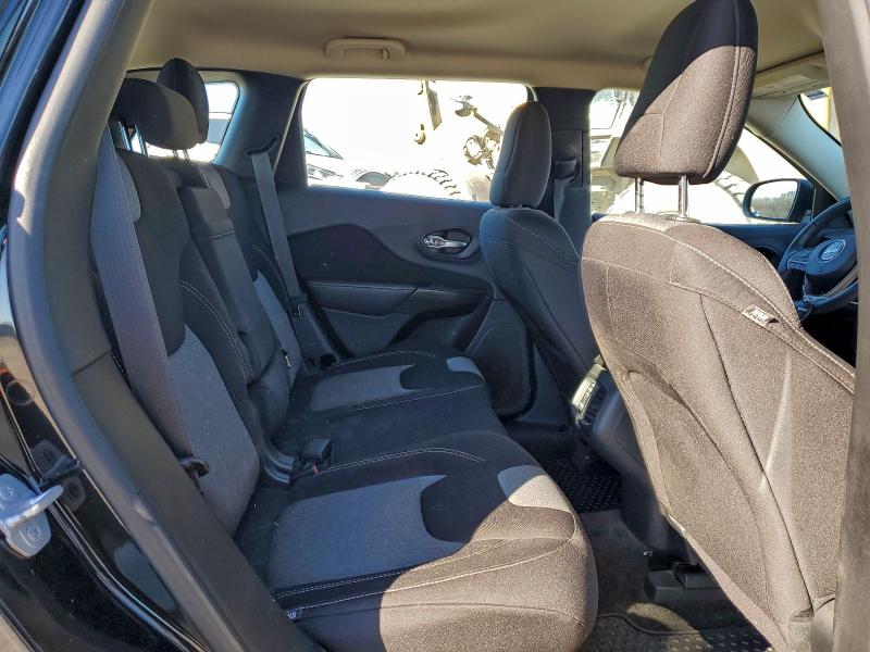 Фото 11 - JEEP GRAND CHER