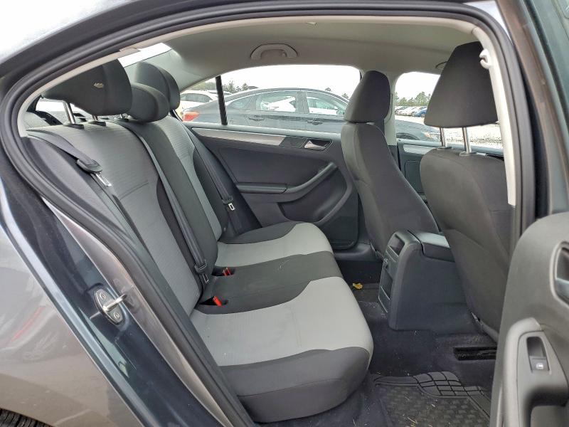 Фото 10 - VOLKSWAGEN JETTA