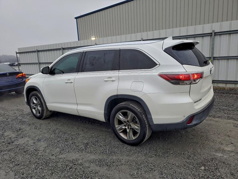 Фото 2 - TOYOTA HIGHLANDER
