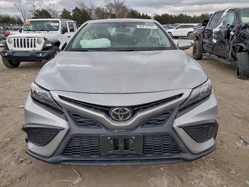 Фото 5 - TOYOTA CAMRY
