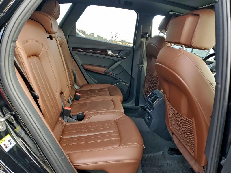 Фото 11 - AUDI Q5