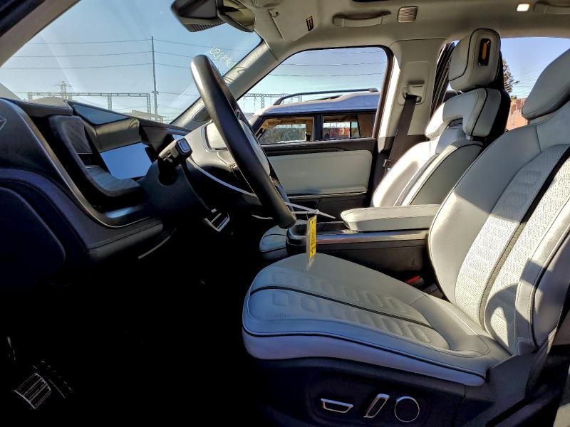 RIVIAN RIT 2023 VIN 7FCTGAAA9PN020650