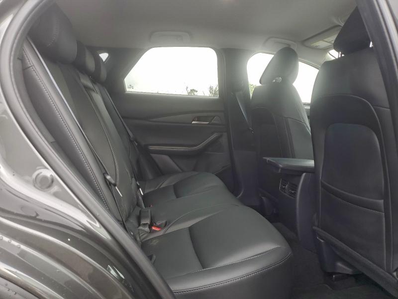 Фото 11 - MAZDA CX30