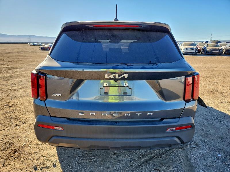 Фото 6 - KIA SORENTO