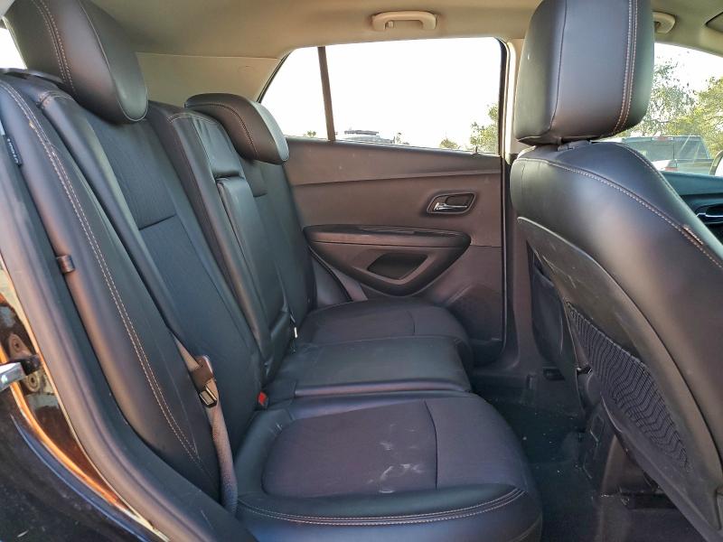 Фото 10 - CHEVROLET TRAX