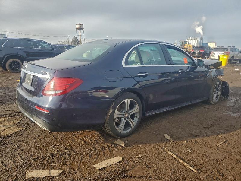 Фото 3 - MERCEDES-BENZ E-CLASS