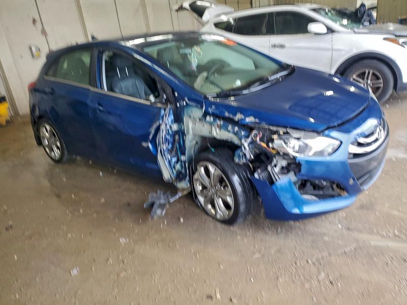 Фото 4 - HYUNDAI ELANTRA