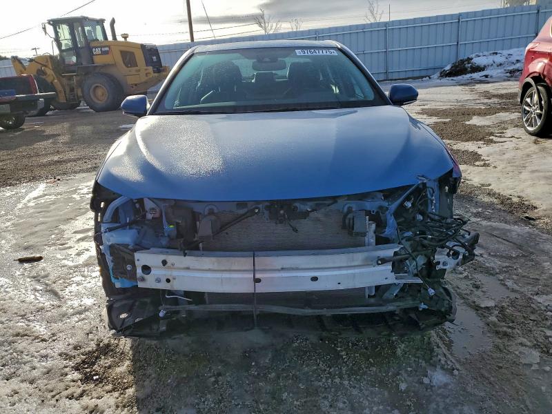 Фото 5 - TOYOTA CAMRY