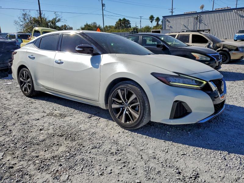 Фото 4 - NISSAN MAXIMA