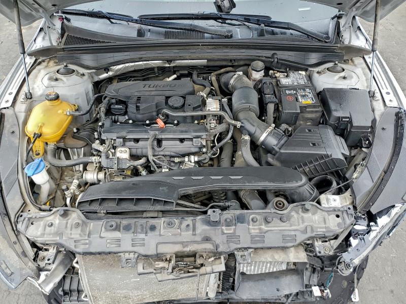 Фото 11 - KIA K5