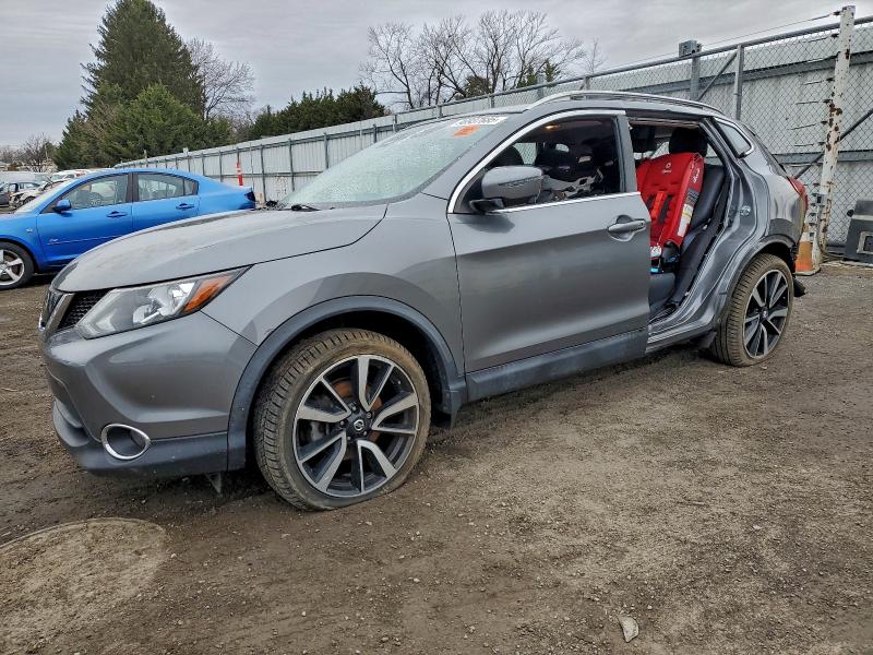 Фото 1 - NISSAN ROGUE