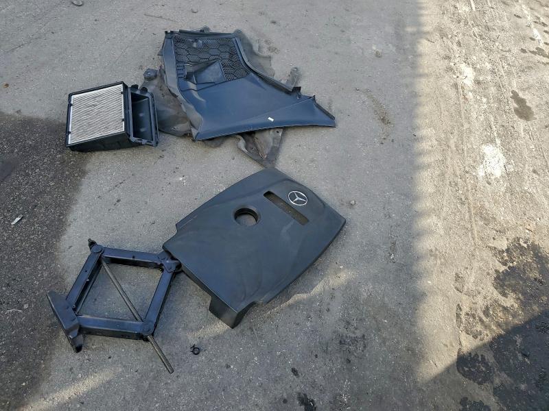 Фото 12 - MERCEDES-BENZ C-CLASS