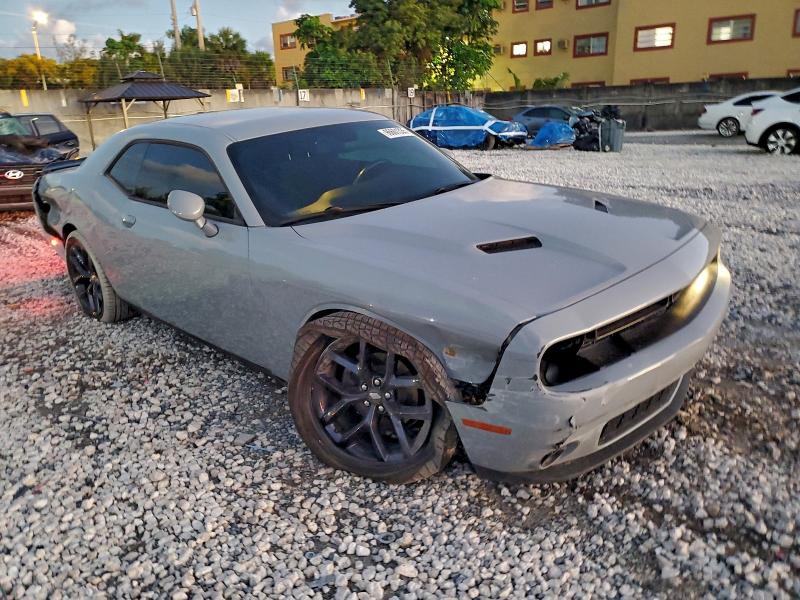 Фото 4 - DODGE CHALLENGER