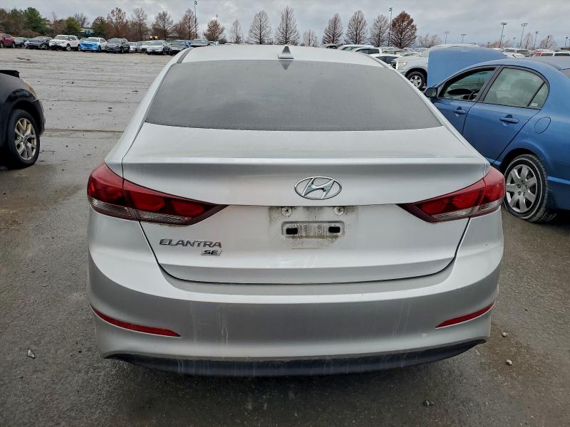 Фото 6 - HYUNDAI ELANTRA