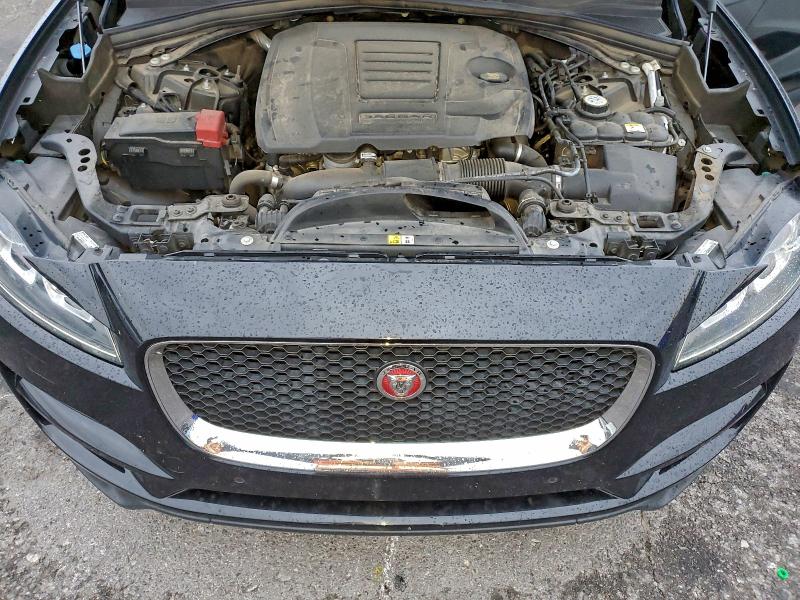 Фото 12 - JAGUAR F-PACE