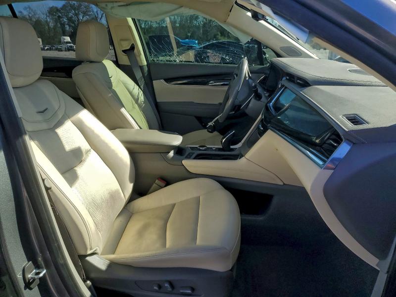 Фото 7 - CADILLAC XT6