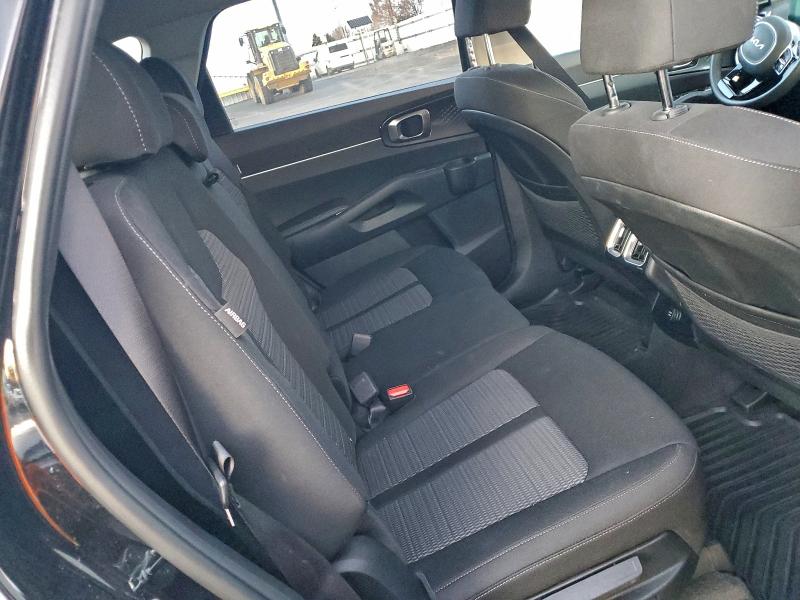 Фото 11 - KIA SORENTO