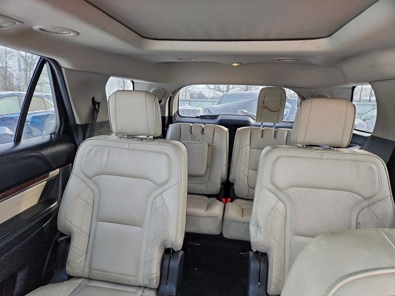 Фото 10 - FORD EXPLORER