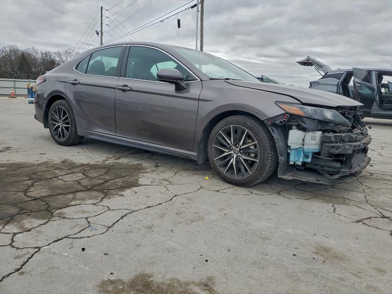 Фото 4 - TOYOTA CAMRY