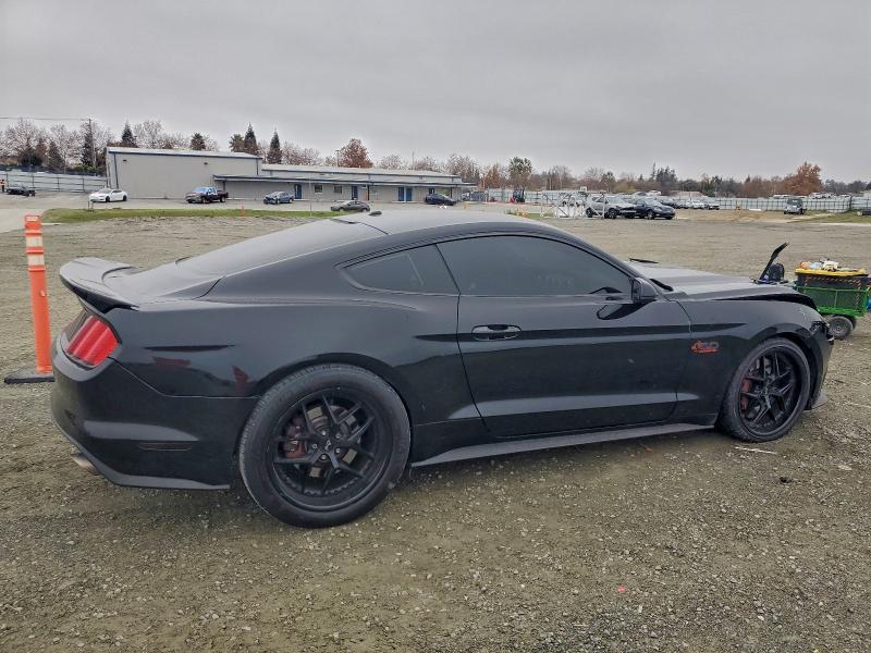 Фото 3 - FORD MUSTANG