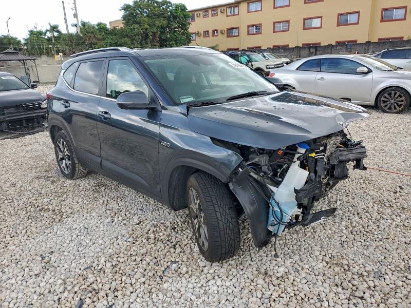 Фото 4 - KIA SELTOS