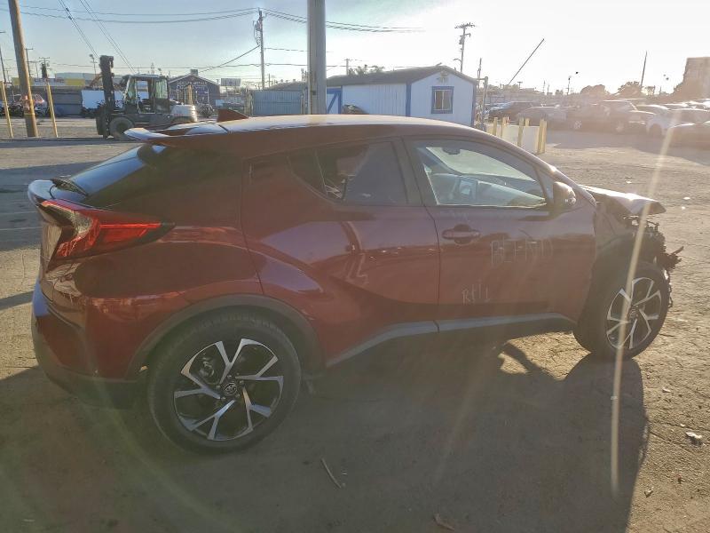 Фото 3 - TOYOTA C-HR