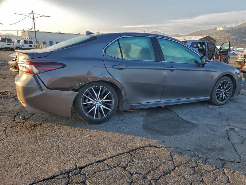 Фото 3 - TOYOTA CAMRY