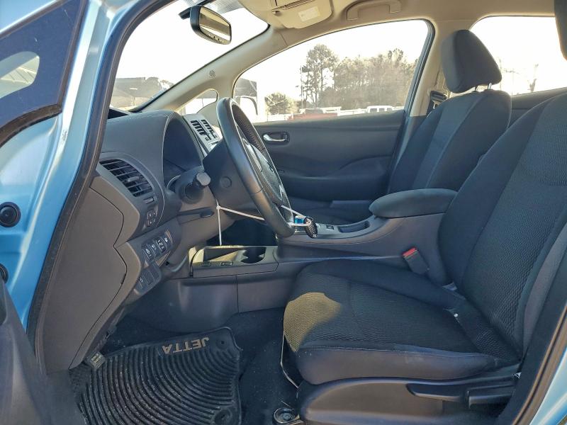 Фото 7 - NISSAN LEAF