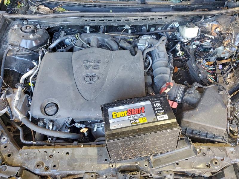 Фото 11 - TOYOTA CAMRY