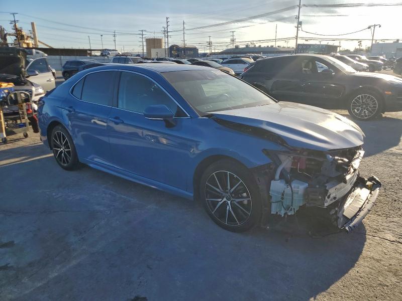 Фото 4 - TOYOTA CAMRY