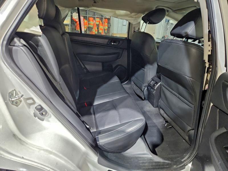 Фото 10 - SUBARU OUTBACK