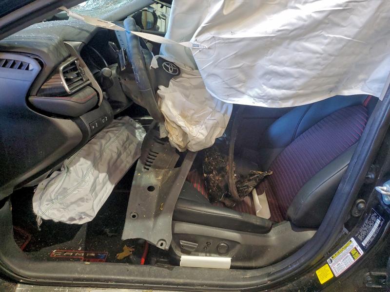 Фото 7 - TOYOTA CAMRY