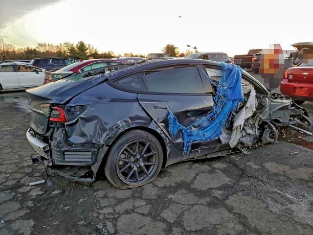 Фото 3 - TESLA MODEL 3