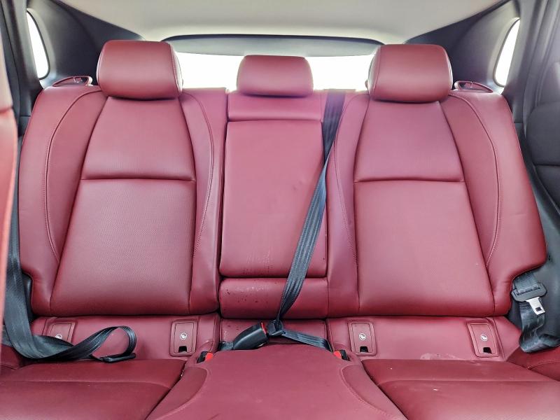 Фото 10 - MAZDA CX30