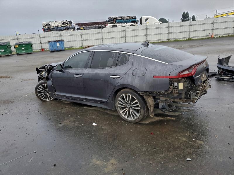 Фото 2 - KIA STINGER