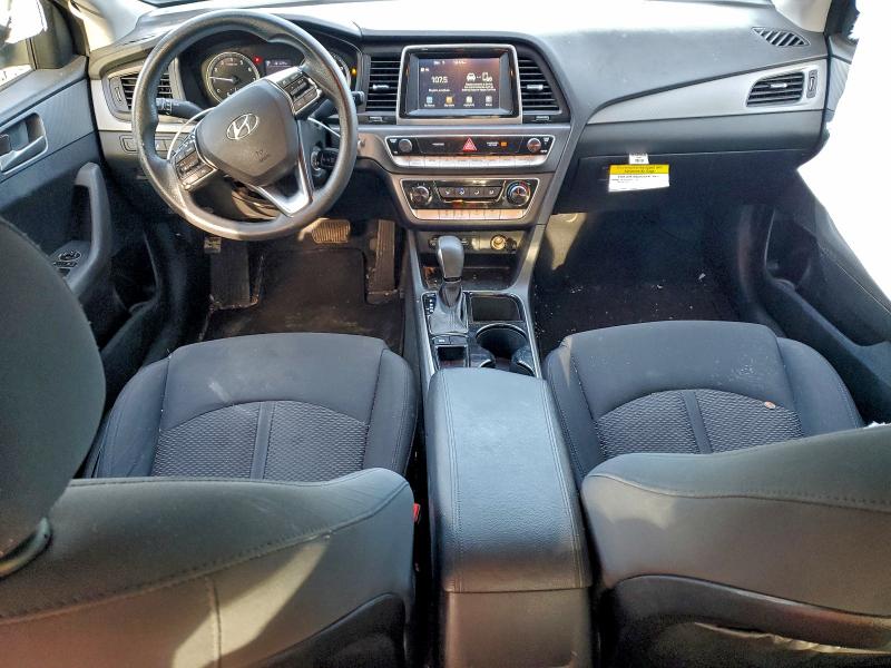 Фото 8 - HYUNDAI SONATA