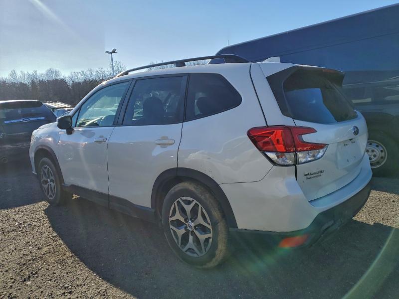 Фото 2 - SUBARU FORESTER